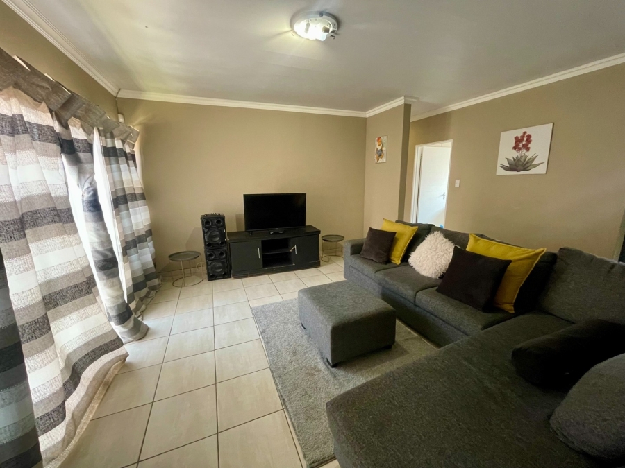 2 Bedroom Property for Sale in Meiringspark North West